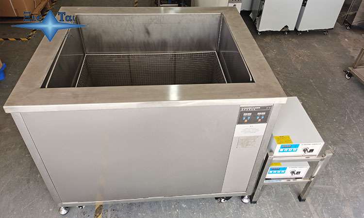 超聲波清洗機(jī)：清潔金屬冷藏設(shè)備，保持食品衛(wèi)生和品質(zhì)